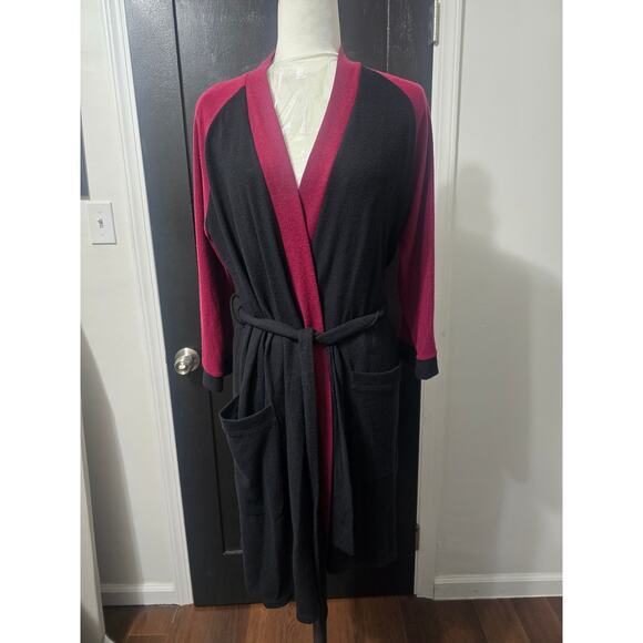 Naked Weekend Fleece Long Robe Women's Robe  Black/Wine  S Pre-owned - Picture 1 of 5